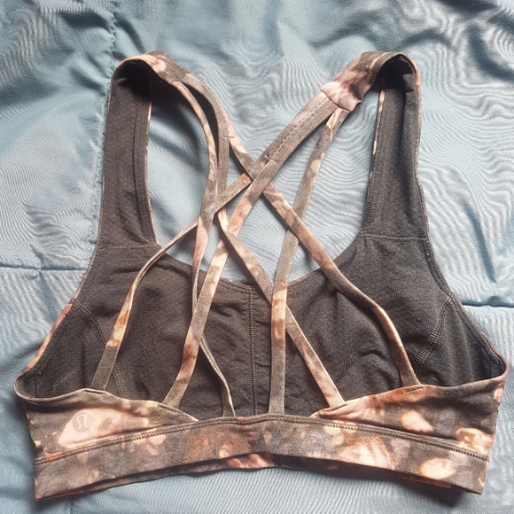 Lululemon Free to Be Serene Sports Bra - Picture 2 of 2